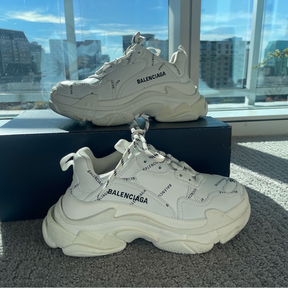 Balenciaga shoes size 6 (authentic)